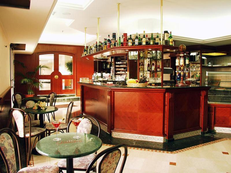 Hotel Gaudio 隆戈巴尔迪 外观 照片